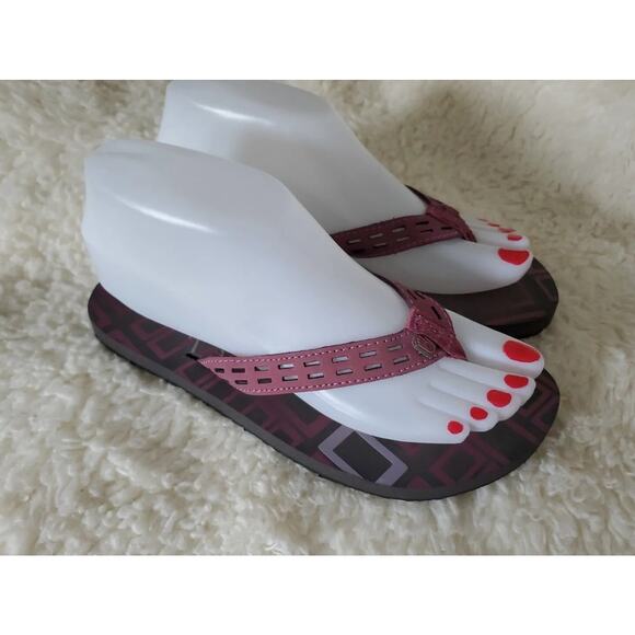 Teva Sandals Womens 6 Betsy Flip Flop Flats Comfort Pink Leather Slip On - Picture 1 of 8